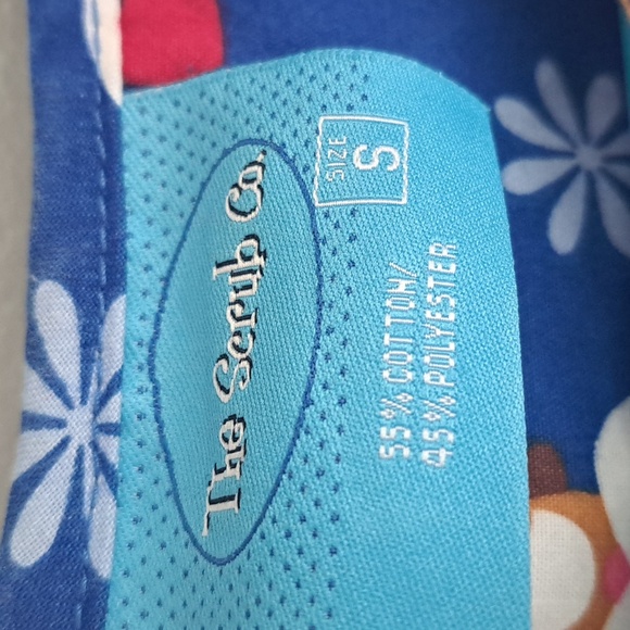 Scrub Jacket 🐶 Puppy Print Size Small PTP:22" - Picture 3 of 5